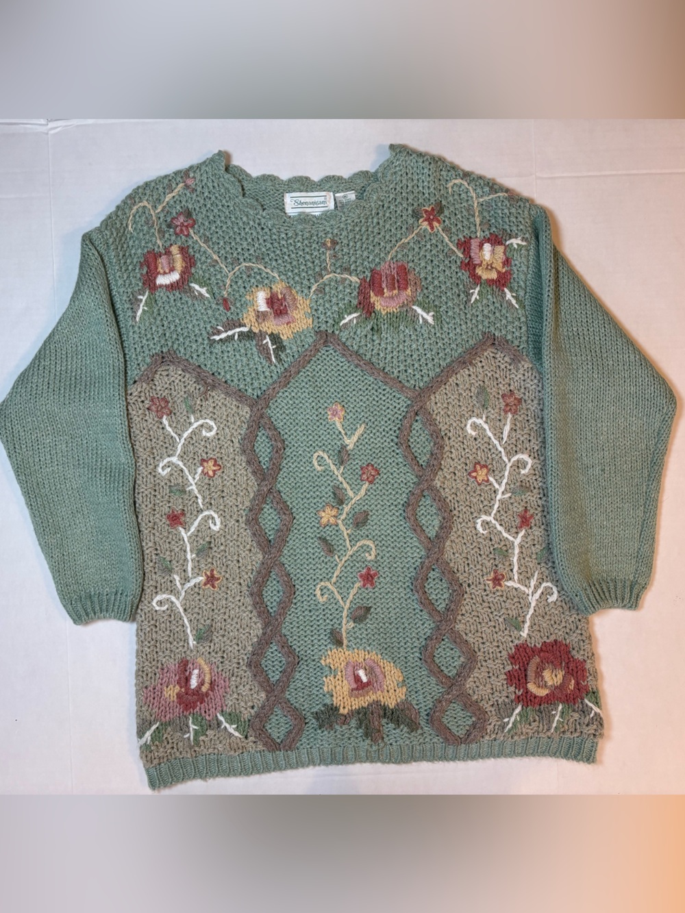 Shenanigans VTG Hand Knitted Cottagecore Floral Textured Sweater Size M